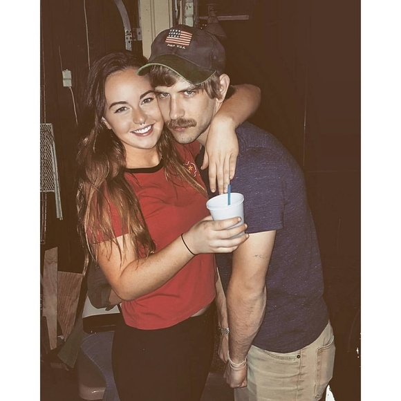 Meet your Posher, Samantha - Picture 2 of 2