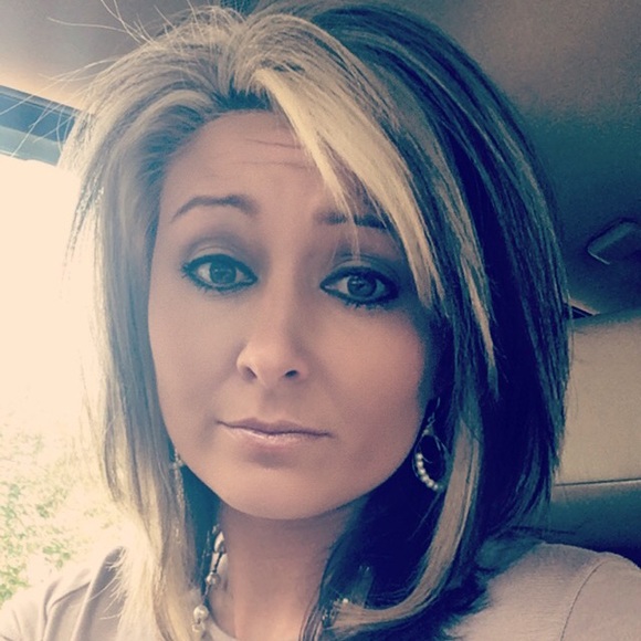 Meet your Posher, Brandy - Picture 5 of 6