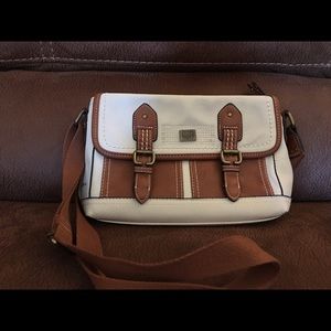 B.O.C born cross body purse