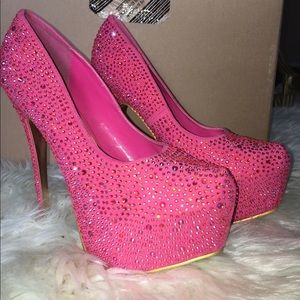 Pink pumps