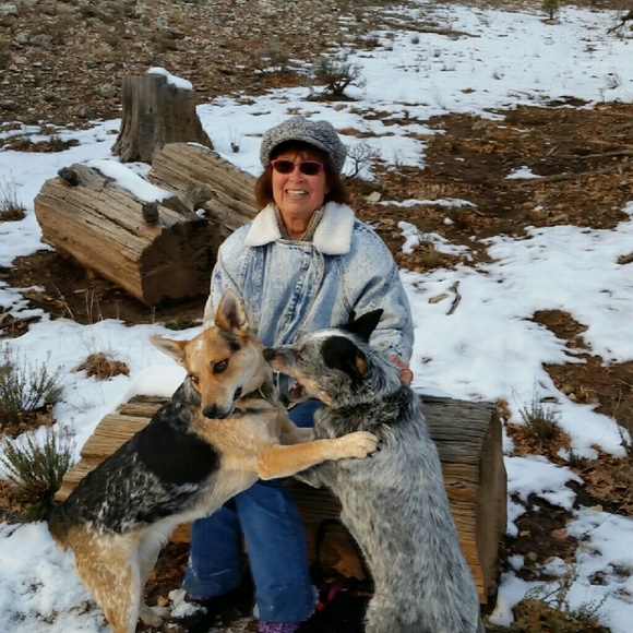 Meet your Posher, Karin - Picture 2 of 2