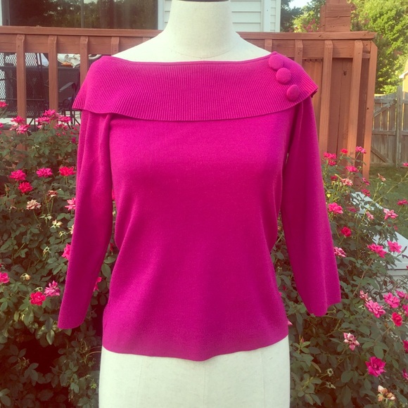 Medium fushia colored sweater