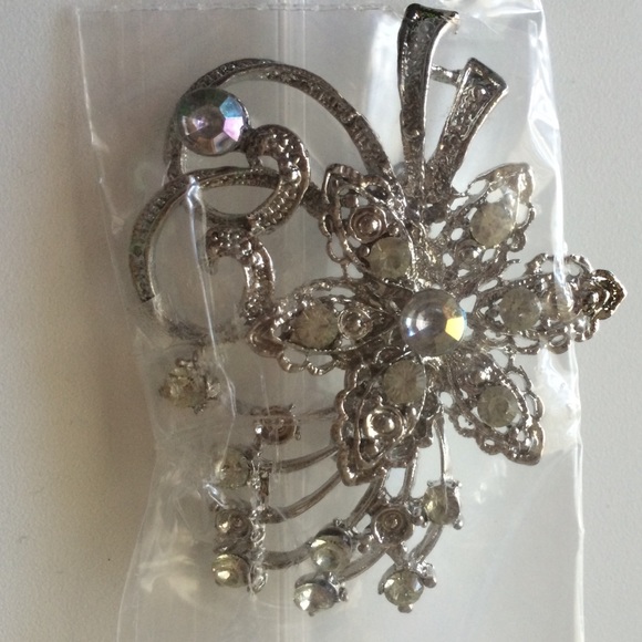 Brooch