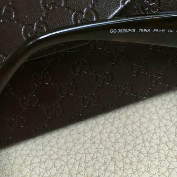 Gucci Tortoiseshell Sunglasses - Picture 4 of 4