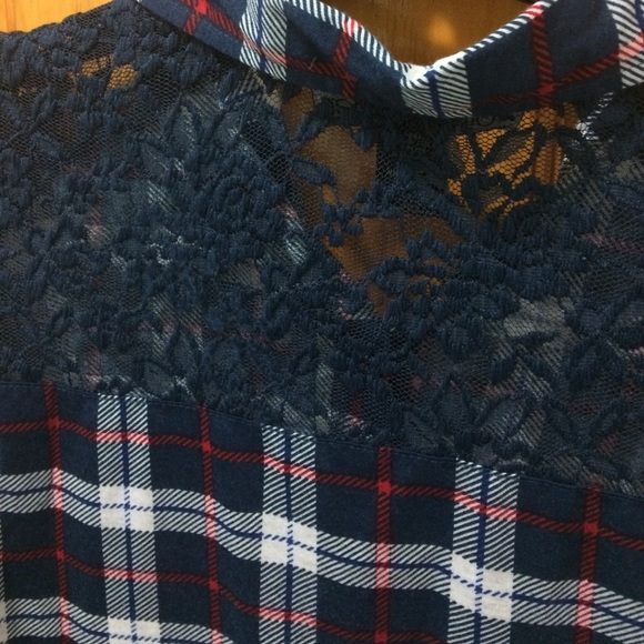 Button up - Picture 3 of 4