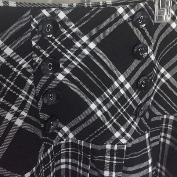 Plaid skirt - Picture 2 of 2