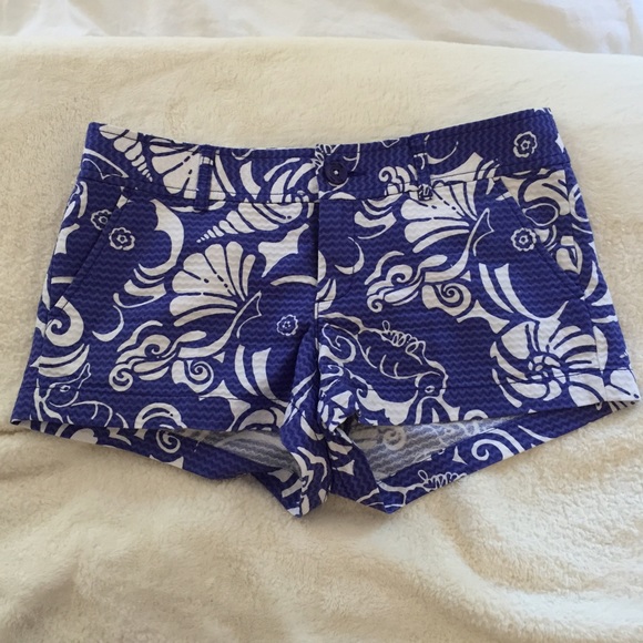 Lilly Pulitzer Pants - Lilly Pulitzer The Walsh Short Seashell Wave