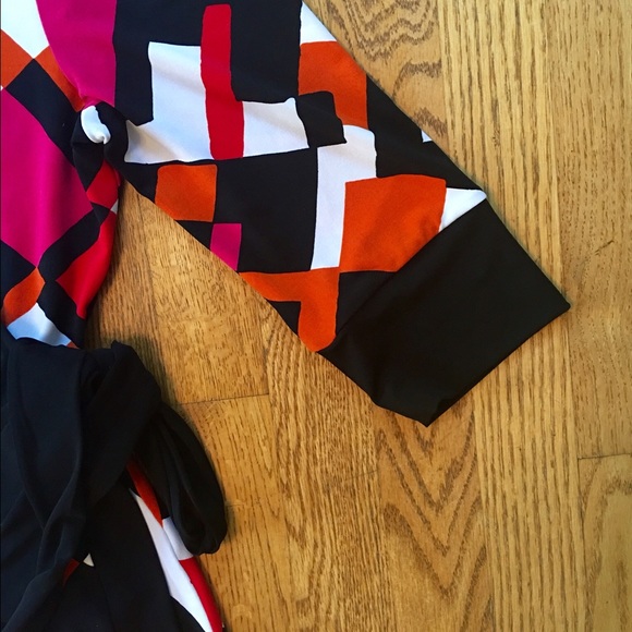 ❗️SOLD❗️Alfani Wrap Dress - Picture 4 of 4