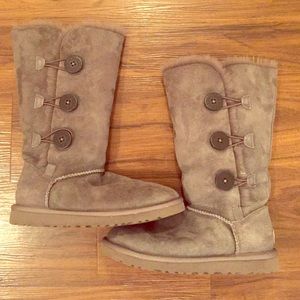 Grey Uggs
