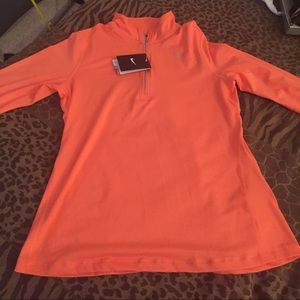 NWT Woman's Nike Dri Fit Pull Over