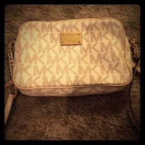 Cross body MK