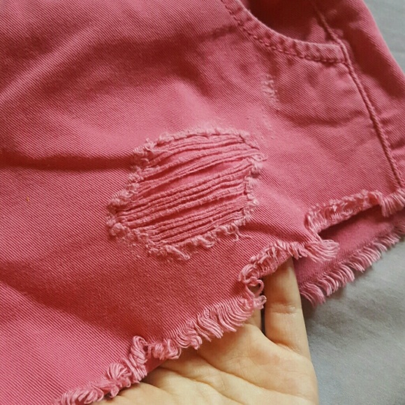 Rose-colored Shorts - Picture 3 of 4