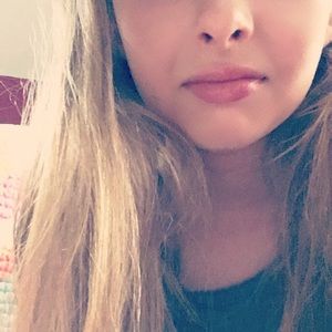 Meet your Posher, Talia