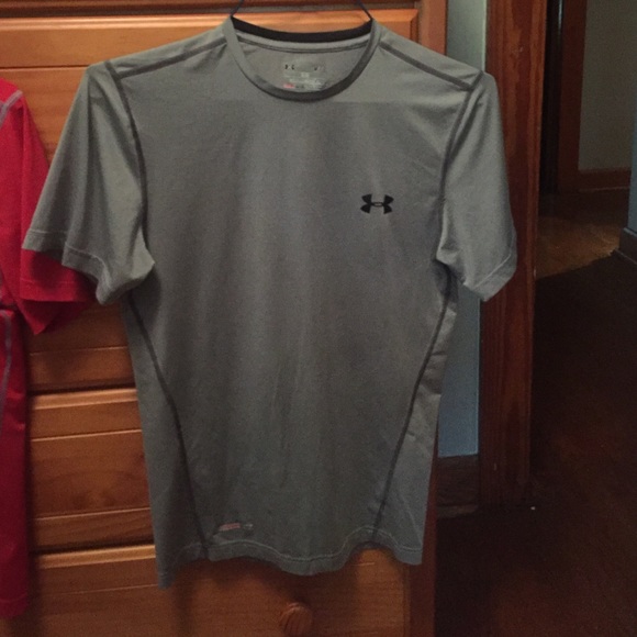 Mens under armor shirt