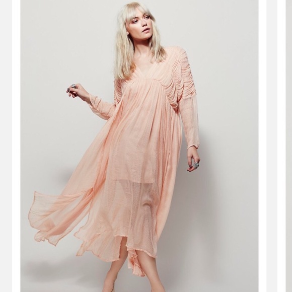 ❤️SOLD❤️Free People New Romantic Carina Dress - Picture 2 of 3