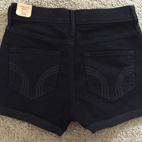 Hollister high rise size 0 w24 (BRAND NEW)