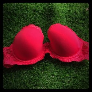 Holiday Red VS Dream Angels Lined Demi 34C