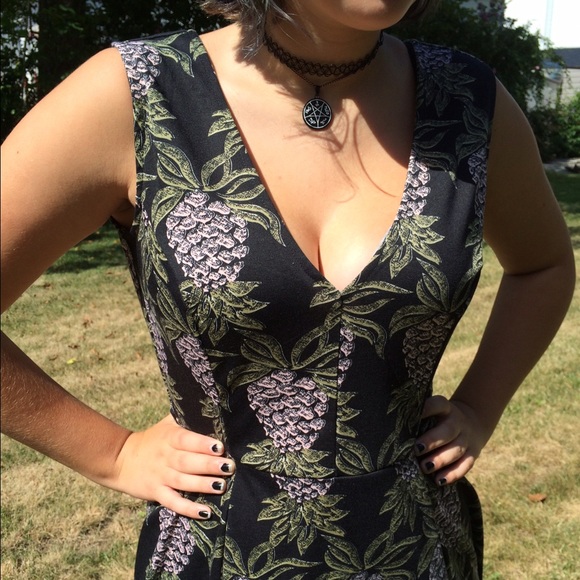 H&M Hawaiian pineapple deep-v fit & flare dress L - Picture 3 of 4