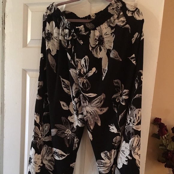 Floral flowy pants