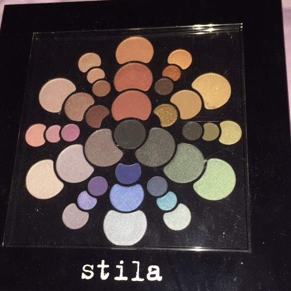 Still Eye Shadow Palette