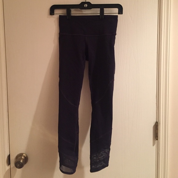 Lululemon crops