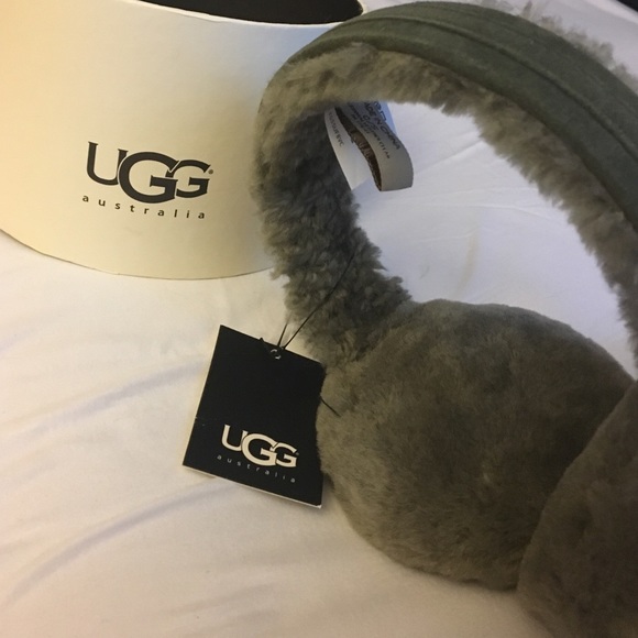 Grey UGG Australia Earmuffs - Picture 1 of 4