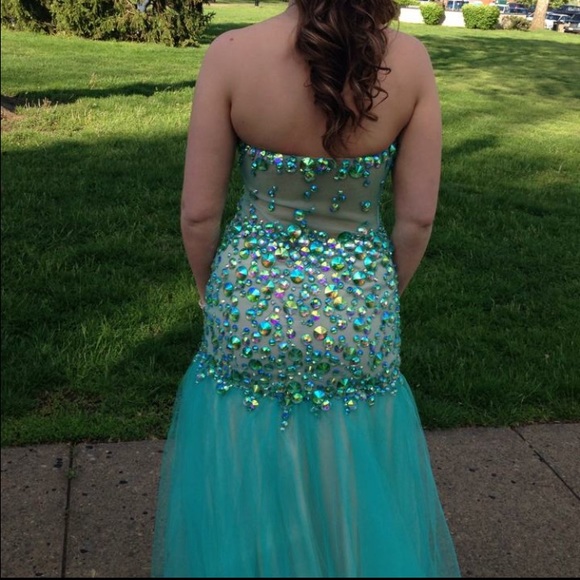 Size 2 Blush prom dress! - Picture 3 of 4