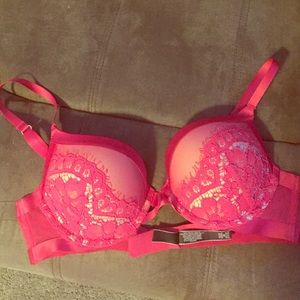 NWOT Victoria's Secret push-up bra
