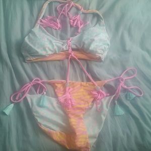 Victoria secret bathing suit size small