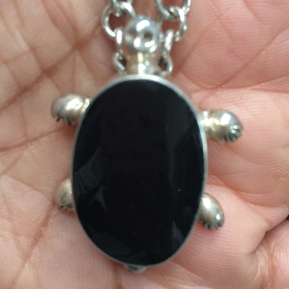 Onyx in silver turtle pendant/pin with chain