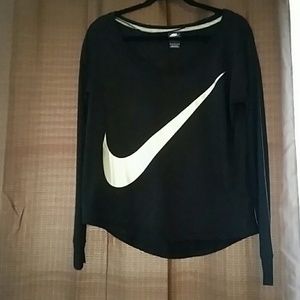 Nike top