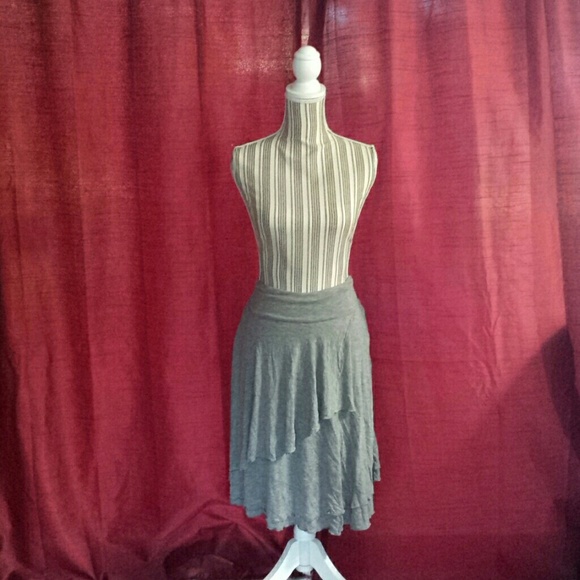 Banana Republic gray skirt