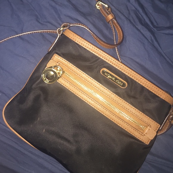 Michael kors crossbody bag