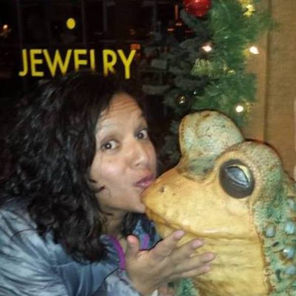 Meet your Posher, Leticia