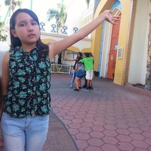 Meet your Posher, Leslie