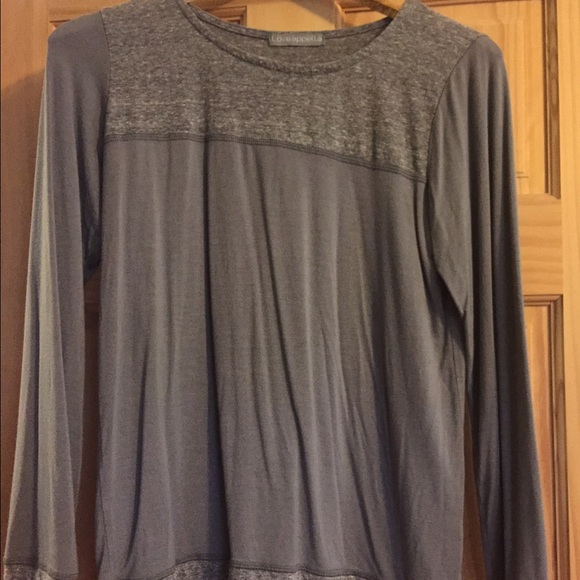 Loveappella Grey Top