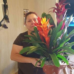 Meet your Posher, Manuela