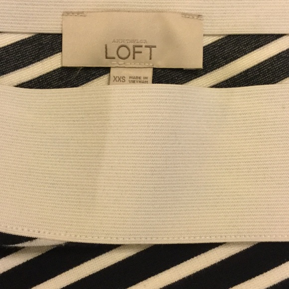 Ann Taylor Loft skirt - Picture 2 of 8
