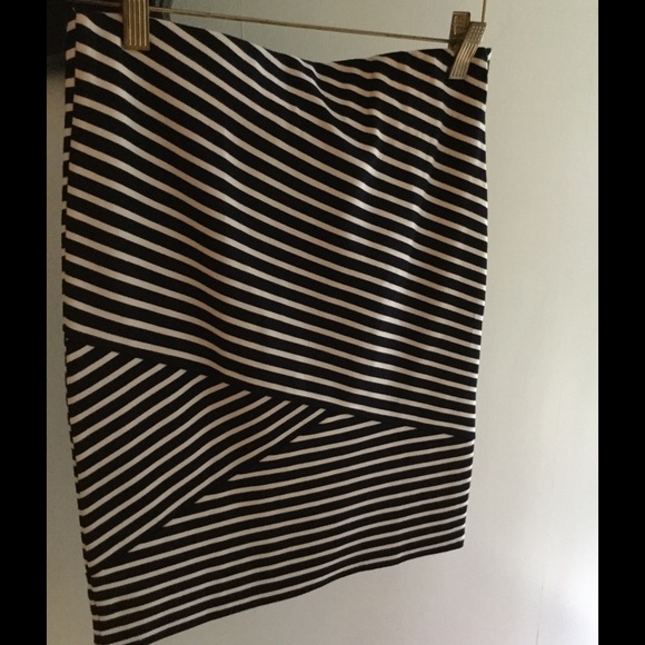 Ann Taylor Loft skirt - Picture 4 of 8