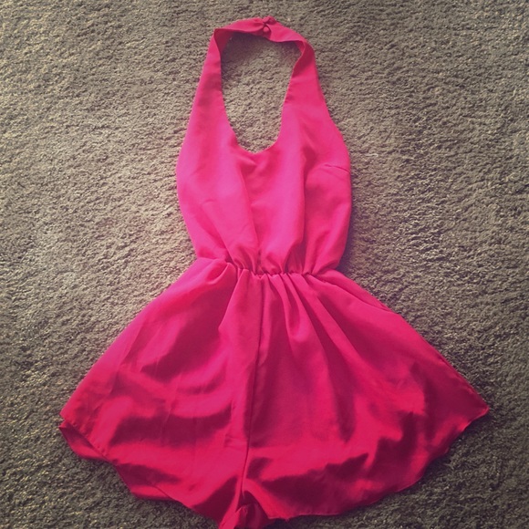 Other - Beautiful deep pink romper 💕