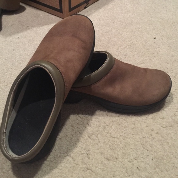 Merrells clogs