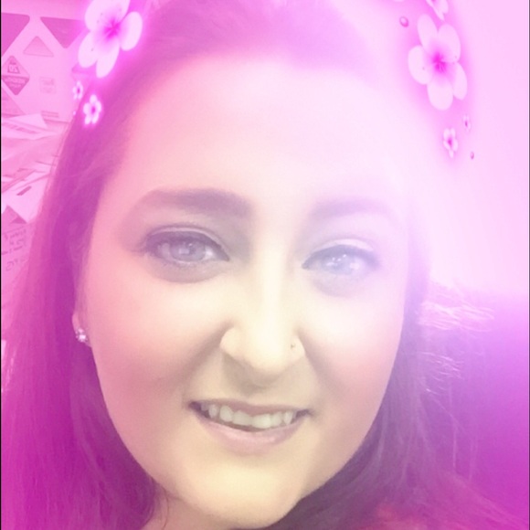 Meet your Posher, Haley - Picture 1 of 1