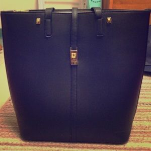 Black Adrienne Vittadini Tote Bag