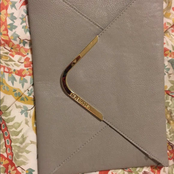 Steve Madden clutch