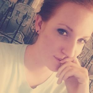 Meet your Posher, Caitlin