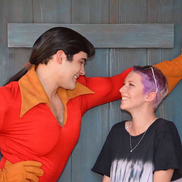 Meet your Posher, Taylor