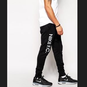 RARE Men's NIKE F.C. French Terry Pants