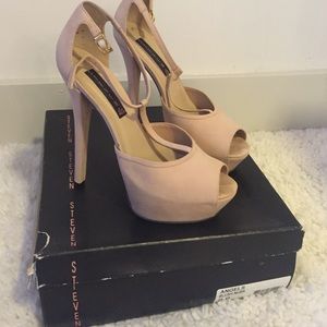 Steven by Steve Madden Heels size 9!