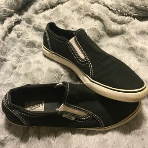 👟 Black slide-on Vans 👟