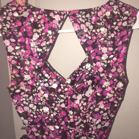 Flowy pink and black flowers with tie - Picture 2 of 4